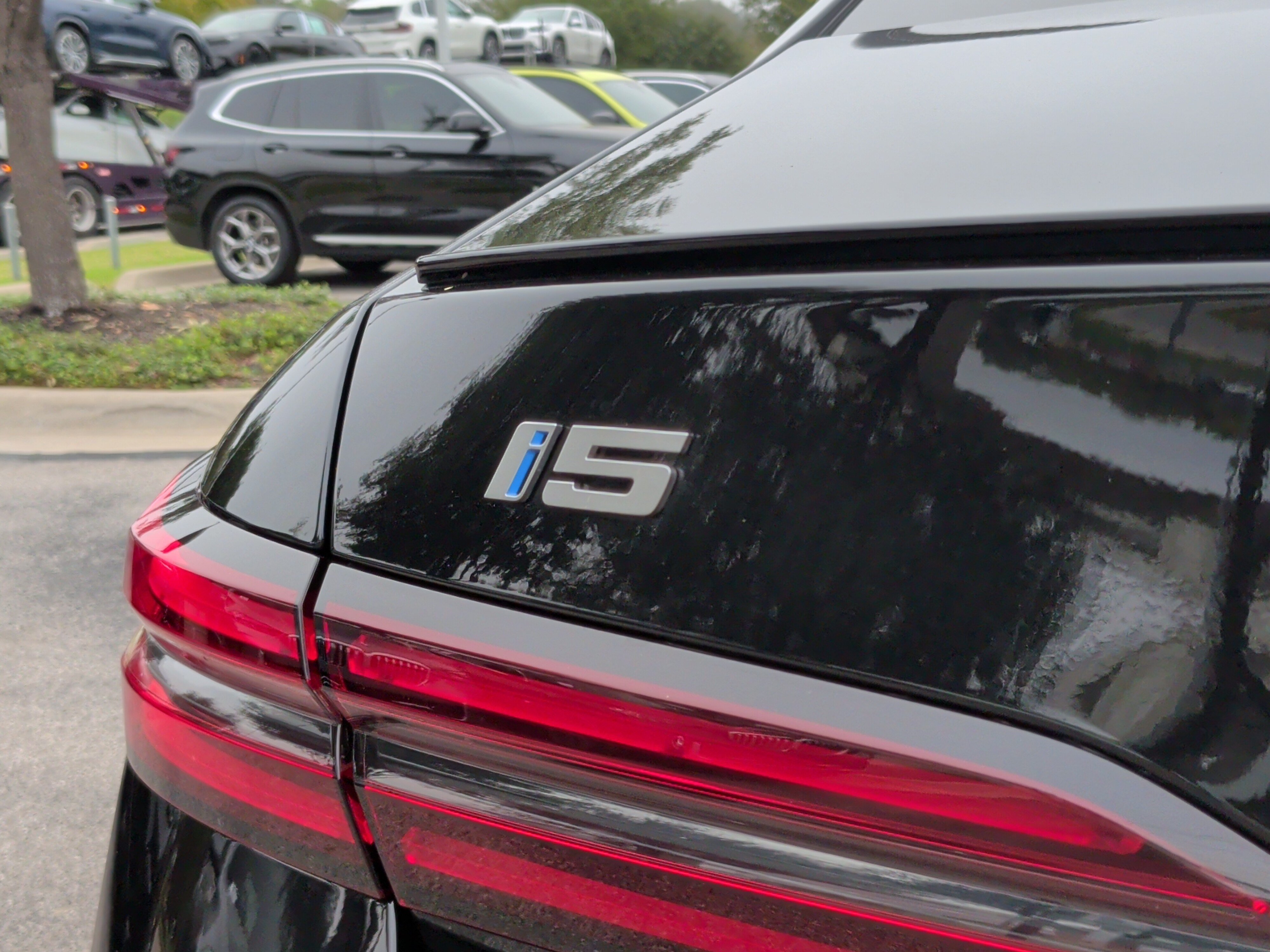 Certified 2026 BMW i5 eDrive40 w/ M Sport Package RWD image 12