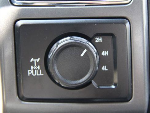 Used 2020 Ford F150 XLT w/ Equipment Group 302A Luxury AWD/4WD image 34
