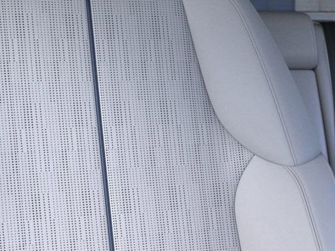 New 2026 Cadillac Optiq Luxury 2 image 21