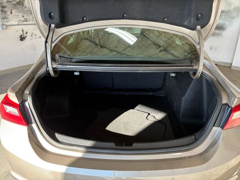 Used 2024 Chevrolet Malibu LT image 32