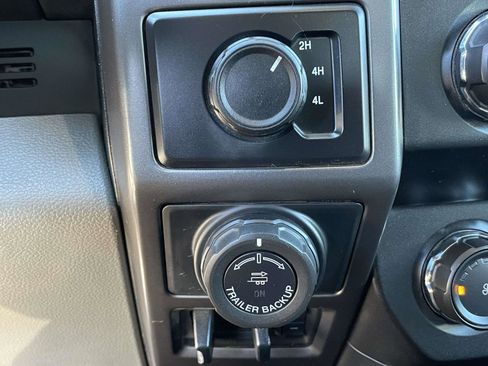 Used 2020 Ford F150 XLT w/ Trailer Tow Package image 18