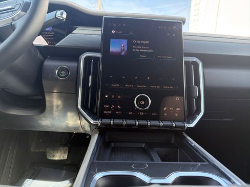 New 2026 GMC Acadia Elevation image 27