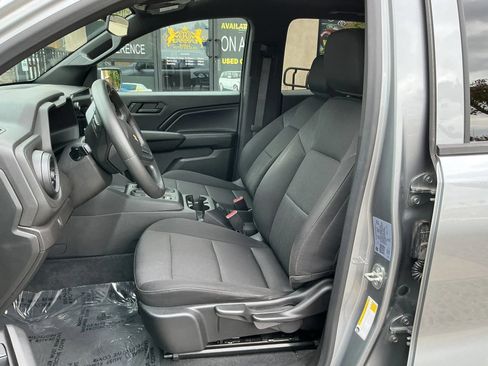 Used 2023 Chevrolet Colorado W/T RWD image 11