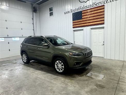 Used 2019 Jeep Cherokee Latitude w/ Popular Appearance Group AWD/4WD image 1