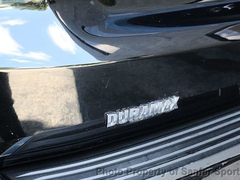 Used 2022 Chevrolet Suburban LT AWD/4WD image 12
