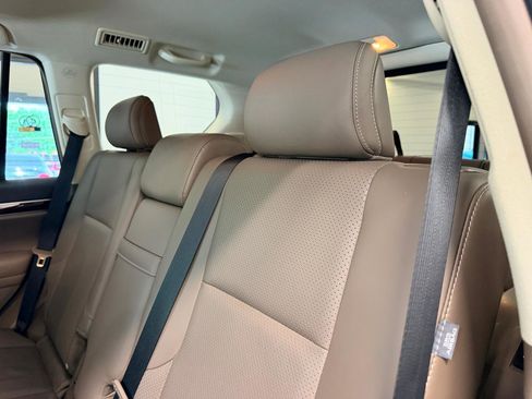 Used 2015 Lexus GX 460 Luxury AWD/4WD image 25