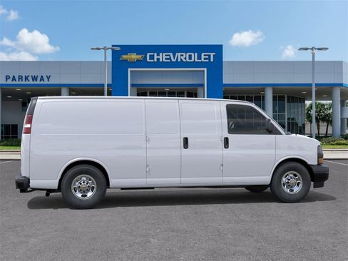 New 2025 Chevrolet Express 3500 Extended w/ Driver Convenience Package image 5