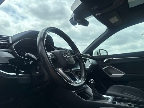 Used 2020 Audi Q3 2.0T Premium w/ Convenience Package AWD/4WD image 40