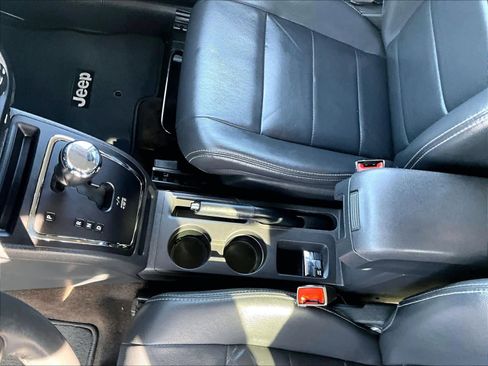 Used 2015 Jeep Patriot Limited image 18