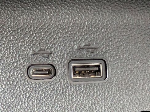 New 2026 Chevrolet Traverse RS image 24