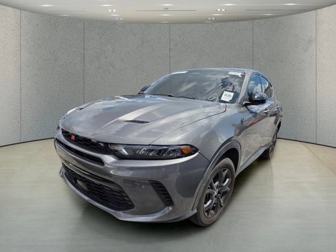 Used 2023 Dodge Hornet GT w/ GT Blacktop Package AWD/4WD image 5