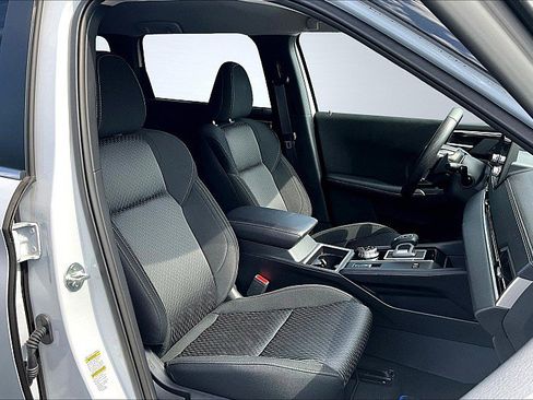Used 2024 Mitsubishi Outlander ES AWD/4WD image 16