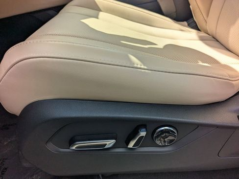 Used 2024 Acura MDX FWD w/ Technology Package image 9