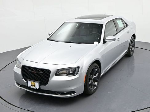 Used 2023 Chrysler 300 S image 20