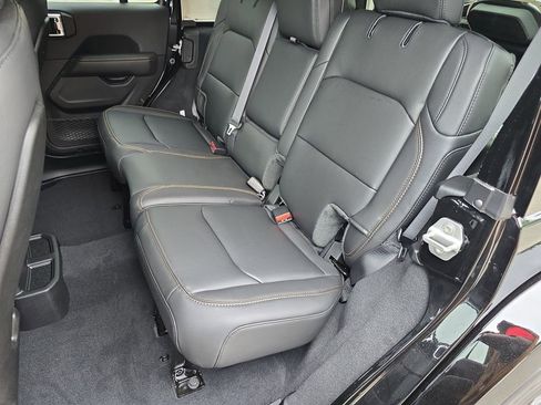 New 2025 Jeep Wrangler Unlimited Sahara AWD/4WD image 13