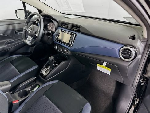 Used 2025 Nissan Versa SV w/ Trunk Package FWD image 33