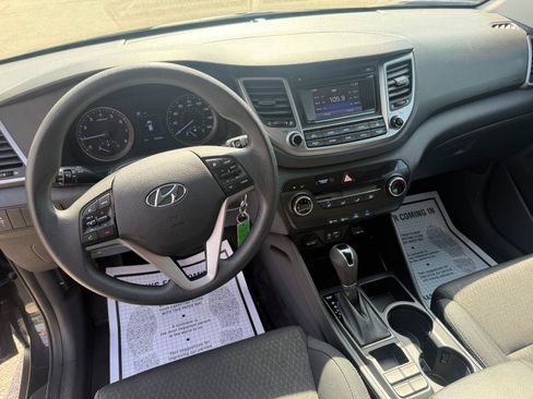 Used 2017 Hyundai Tucson SE w/ SE Popular Package 02 AWD/4WD image 11