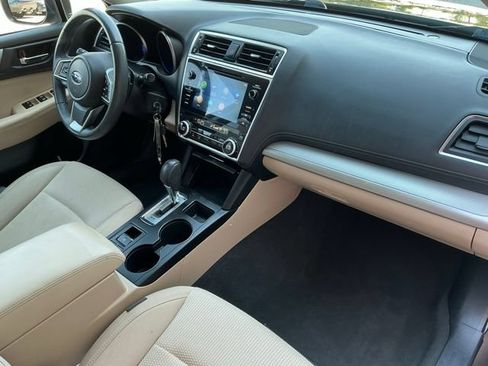 Used 2019 Subaru Outback 2.5i Premium AWD/4WD image 18