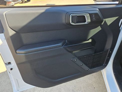 Used 2025 Ford Bronco Big Bend image 13