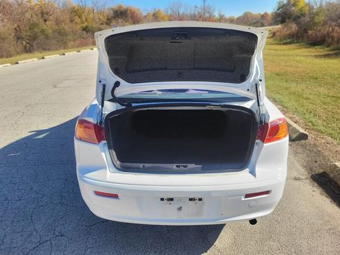 Used 2009 Mitsubishi Lancer DE image 9