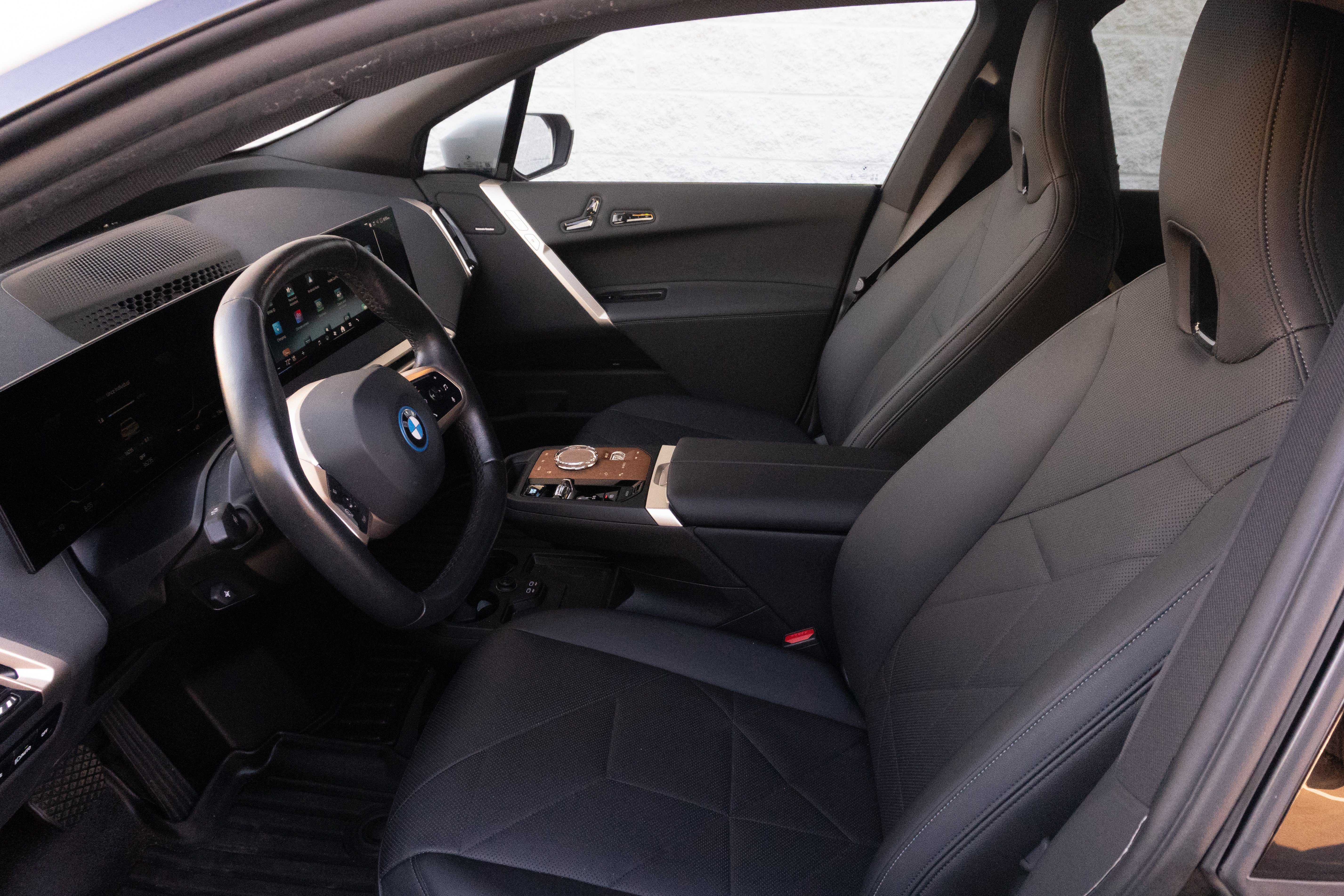Certified 2024 BMW iX xDrive50 w/ Premium Package AWD/4WD image 12