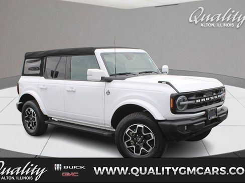 Used 2023 Ford Bronco Outer Banks image 1