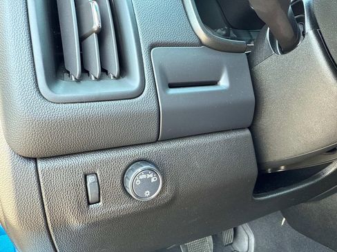 Used 2022 Chevrolet Colorado LT image 29
