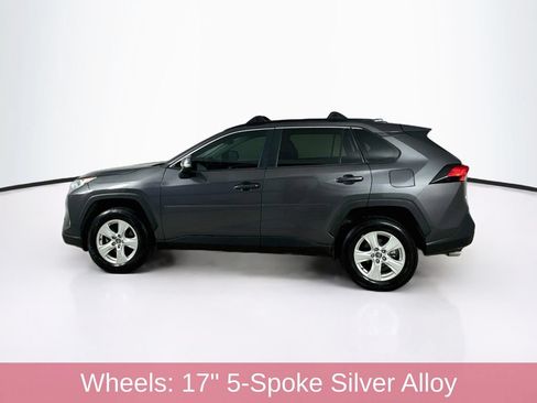 Used 2020 Toyota RAV4 XLE w/ Convenience Package FWD image 4