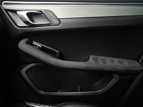 Used 2018 Porsche Macan GTS image 30