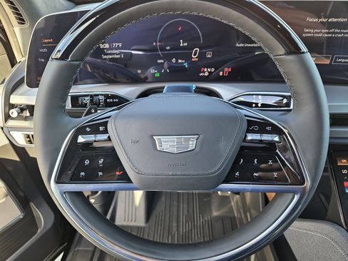 New 2026 Cadillac Vistiq Premium Luxury w/ LPO, Floor Liner Package image 71