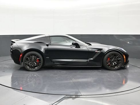 Used 2019 Chevrolet Corvette Z06 RWD image 6