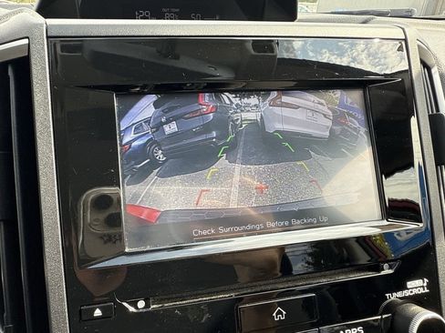 Used 2023 Subaru Crosstrek 2.0i Premium image 5