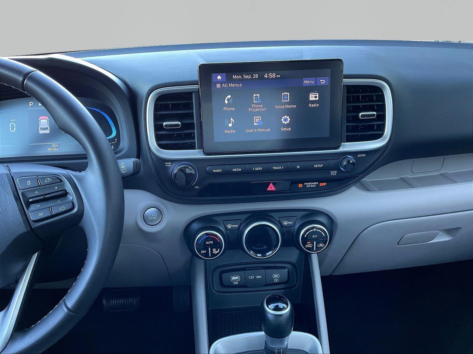 Used 2025 Hyundai Venue SEL FWD image 9
