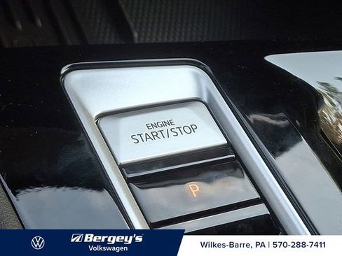 New 2026 Volkswagen Atlas Cross Sport SEL R-Line image 17