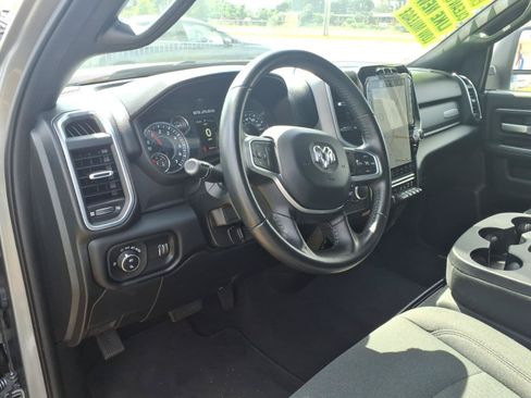 Used 2024 RAM 2500 Big Horn w/ Sport Appearance Package AWD/4WD image 18