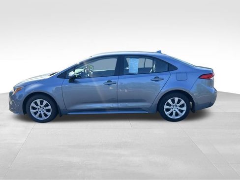 Used 2024 Toyota Corolla LE FWD image 2