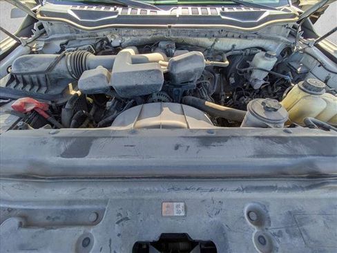 Used 2019 Ford F250 Lariat w/ Chrome Package image 18