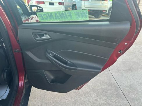 Used 2015 Ford Focus SE image 15