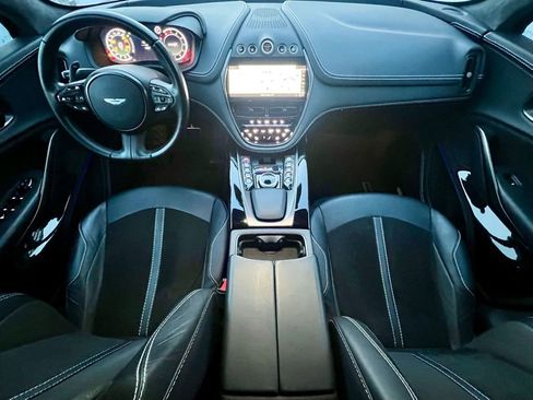 Used 2022 Aston Martin DBX Base image 20