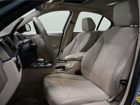 Used 2013 BMW 328i xDrive Sedan AWD/4WD image 12