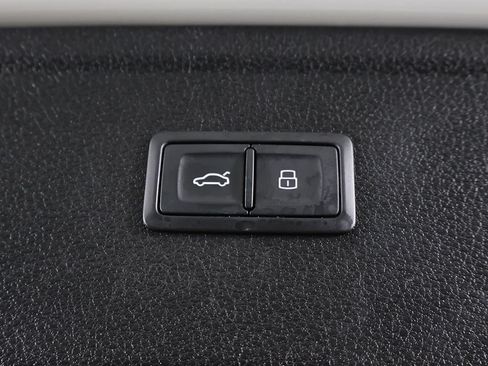 Used 2022 Audi Q5 2.0T Premium AWD/4WD image 22