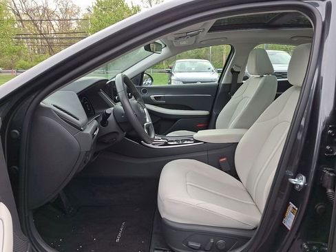 Used 2022 Hyundai Sonata SEL w/ Convenience Package FWD image 14