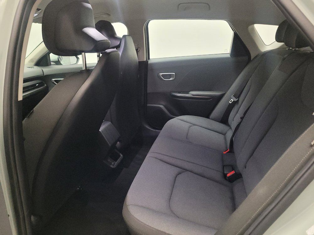 Used 2025 Kia K4 FWD image 18