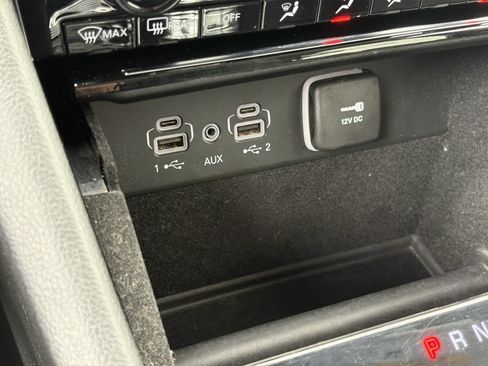 Used 2022 Jeep Grand Cherokee Limited AWD/4WD image 20