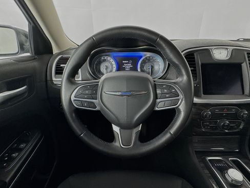 Used 2021 Chrysler 300 Touring w/ Sport Appearance Package RWD image 11