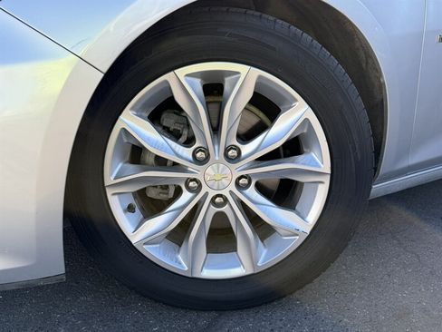 Used 2020 Chevrolet Malibu LT FWD image 7