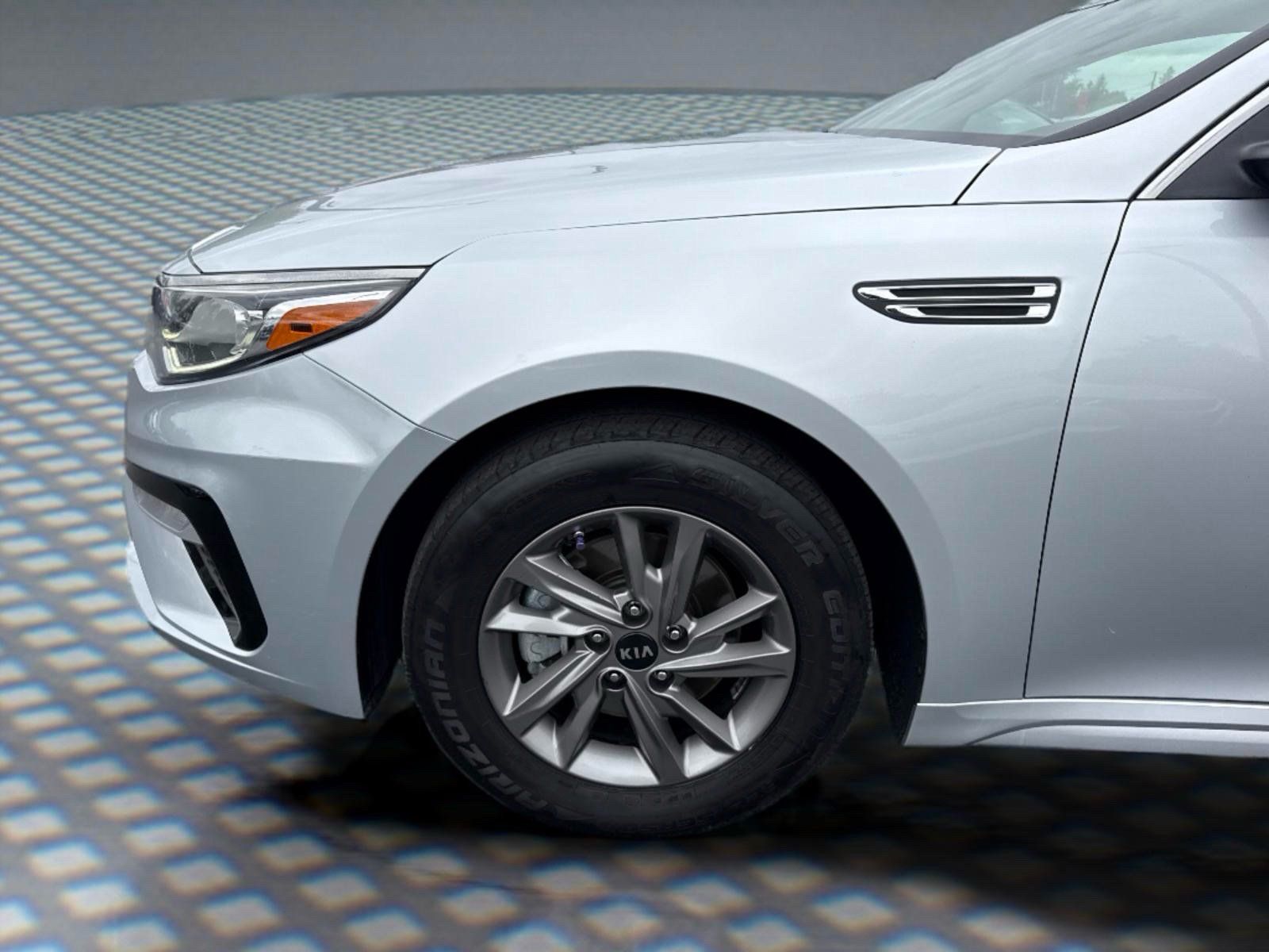 Used 2020 Kia Optima LX FWD image 11