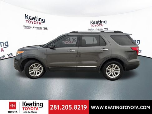 Used 2015 Ford Explorer XLT w/ Equipment Group 202B image 4