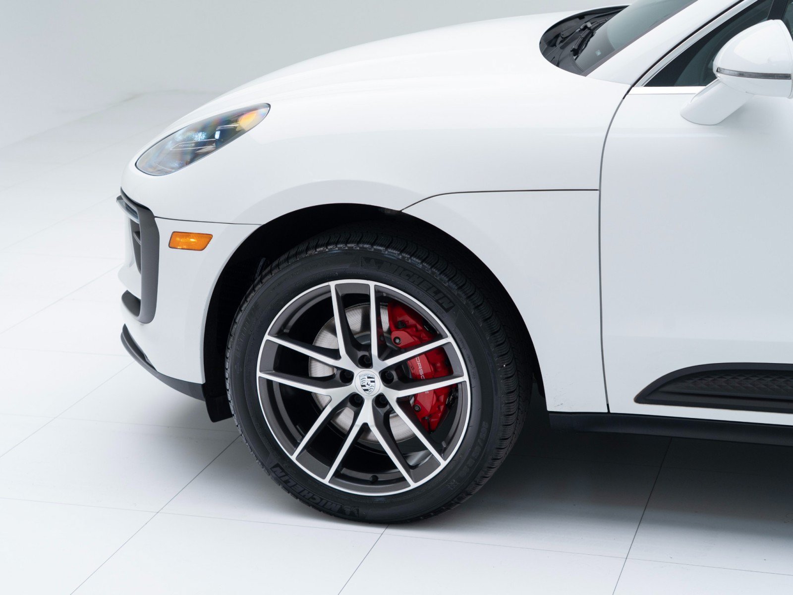 Certified 2023 Porsche Macan S AWD/4WD image 11