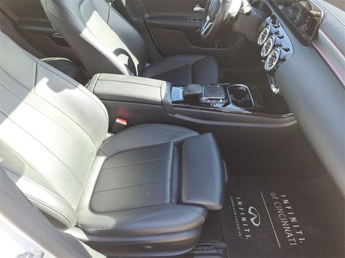 Used 2022 Mercedes-Benz CLA 250 image 25